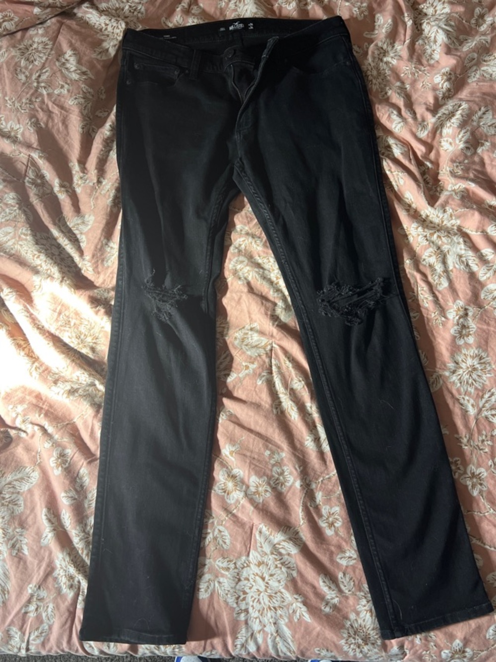 Hollister Black Distressed Skinny Jeans